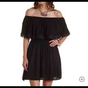 Crochet trim off the shoulder dress-black