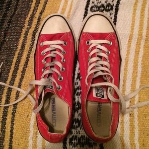 Used red converse