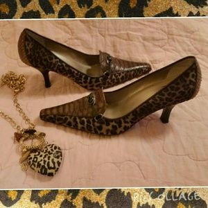 Beautiful Cheetah kitten heels