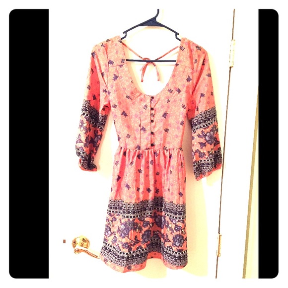 American rage dress with great flora pattern