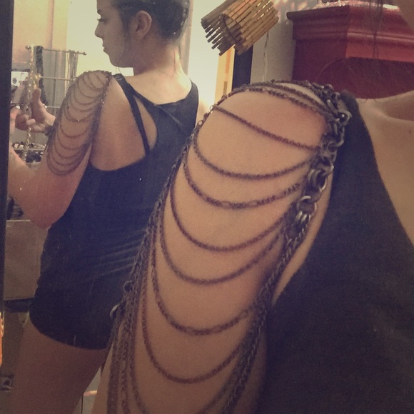 "Free people" inspired shoulder chain