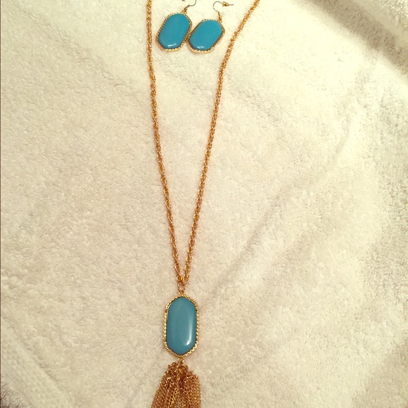 Necklace and earring set