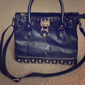 💥 2 day weekend sale 💥 black handbag