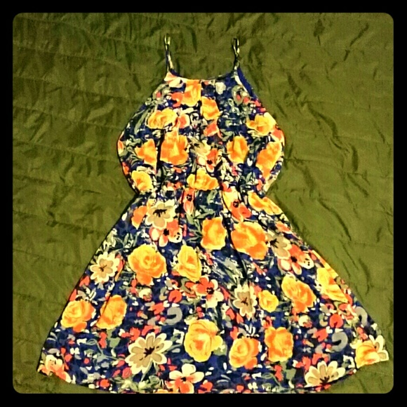 Floral sleeveless mini dress new with no tag - Picture 1 of 3