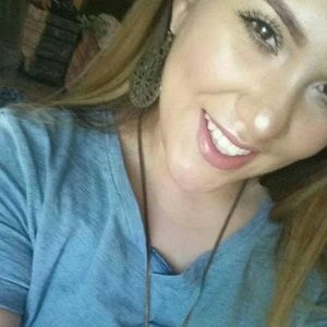 Meet your Posher, Lorena