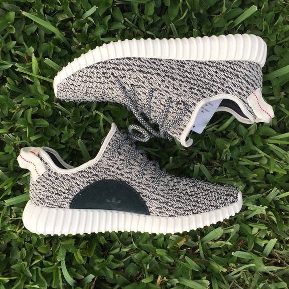 Yeezy Boost - Picture 2 of 4