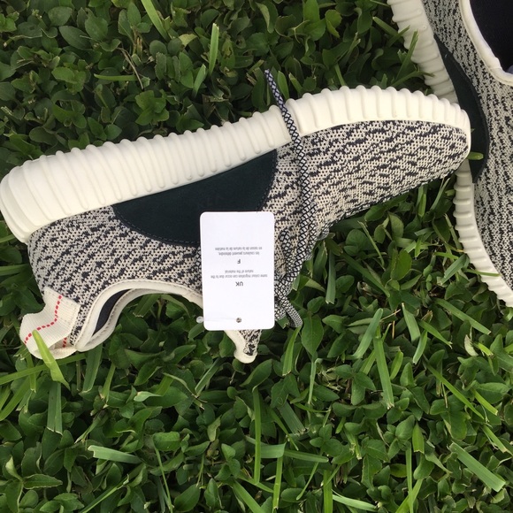 Yeezy Boost - Picture 3 of 4