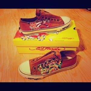 Ed Hardy slip on chucks
