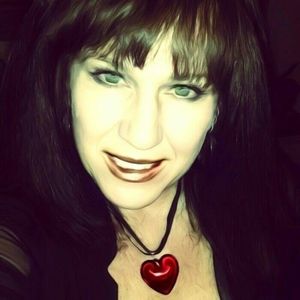 Meet your Posher, Debbie