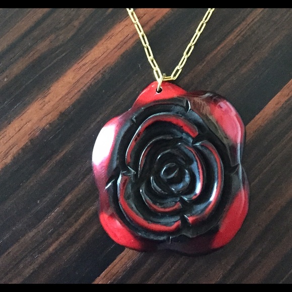 Rose Pendant Necklace - Picture 3 of 3