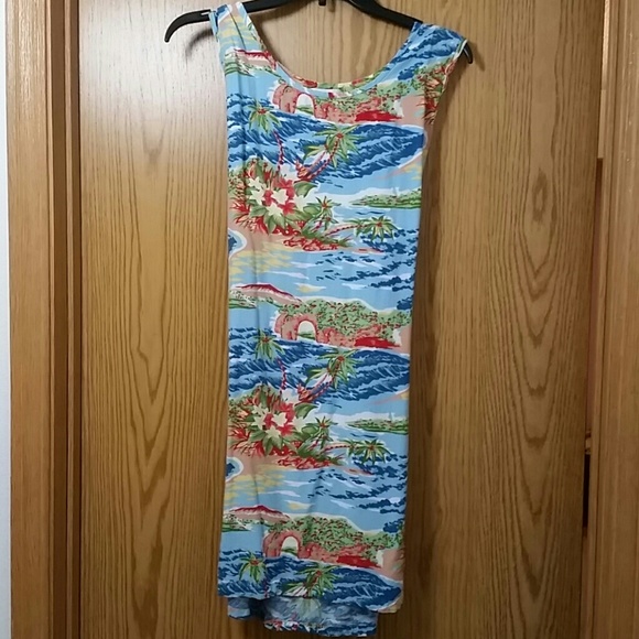 Beach-themed Dress - Picture 1 of 3