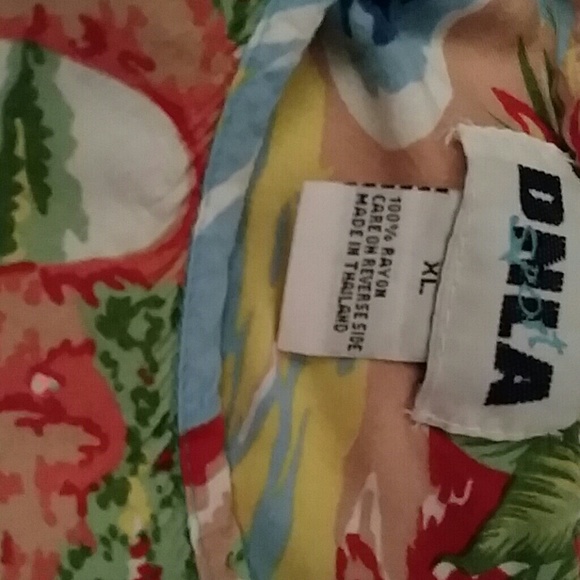 Beach-themed Dress - Picture 3 of 3