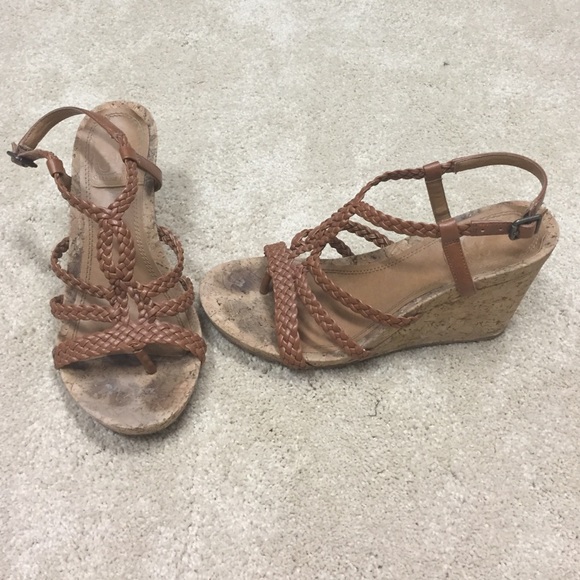 Tan Strappy Wedges- sz 7