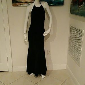 Drop dead sexy gown with quite a exiting message