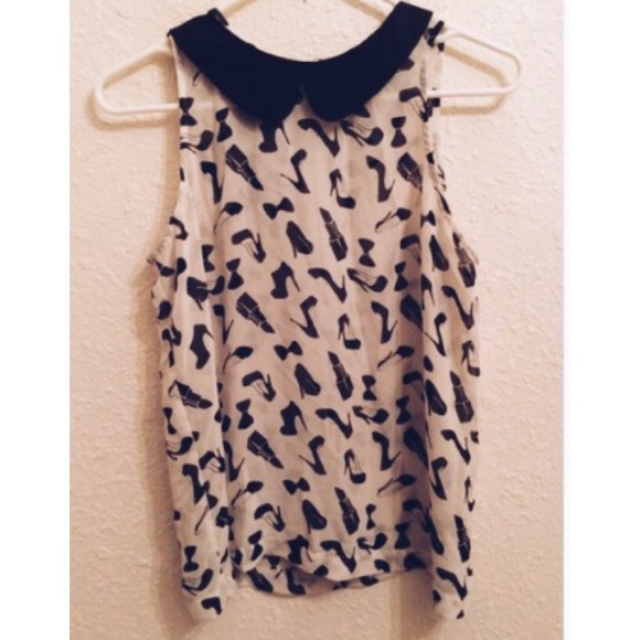 💕Freebie + Kardashian kollection peterpan top