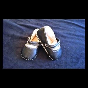 Infant Girl Ugg Mary Jane in Black
