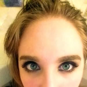 Meet your Posher, Corri