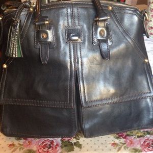 Dooney and Bourke Florentine Black