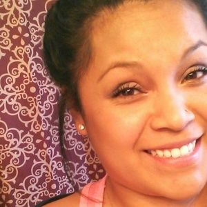 Meet your Posher, Denise