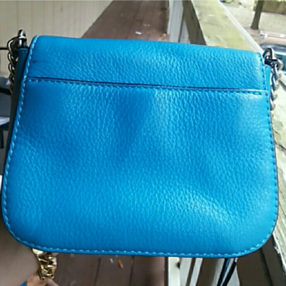 Authentic Michael kors cross body bag - Picture 2 of 4