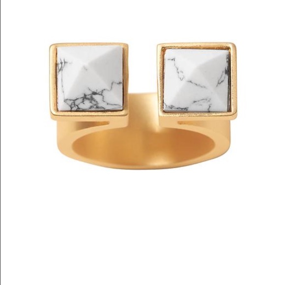 Semi-precious pyramid ring