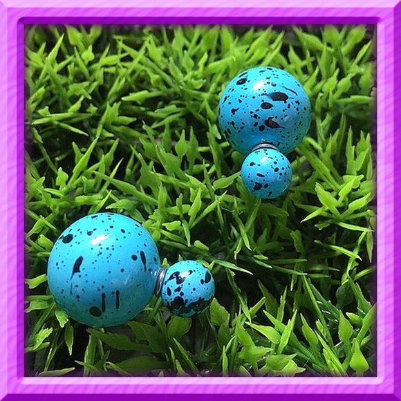 Double Stud Earrings - Picture 5 of 5