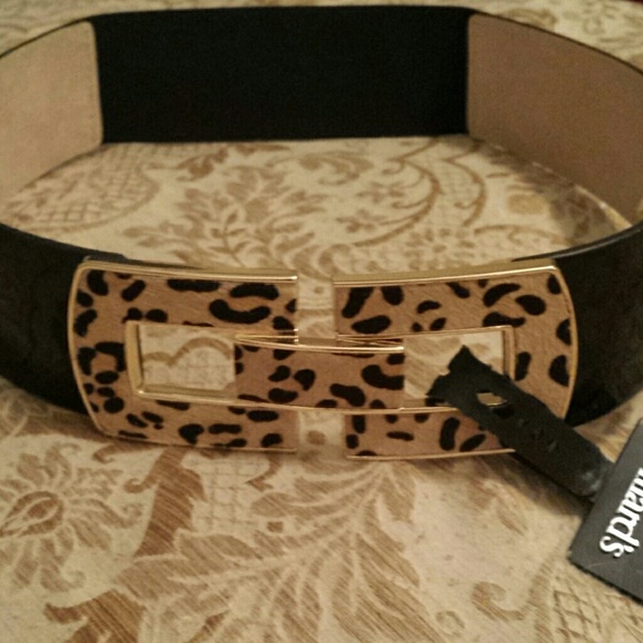 Dillards Leopard Fur/Gold Buckle Leather Belt - Picture 2 of 4