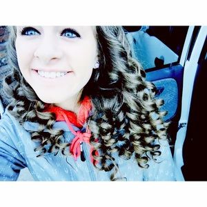 Meet your Posher, Kaitlyn