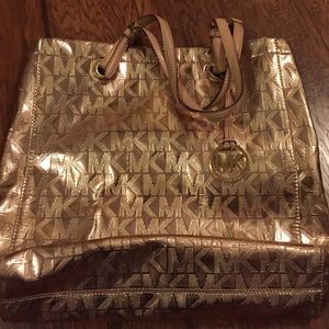 Michael kors tote
