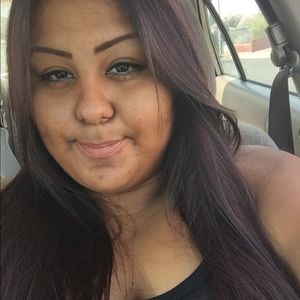 Meet your Posher, Idrina