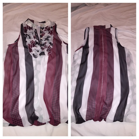 loved once small top - Picture 2 of 3