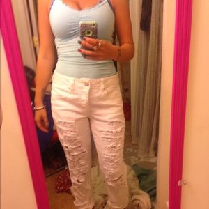 white denim American eagle boyfriend