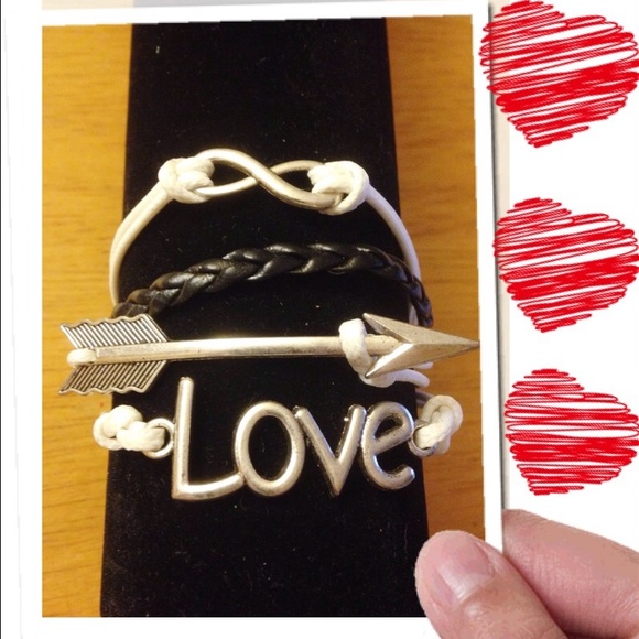 💕LOVE and ARROW WRAPS-AROUND BRACELET. NEW