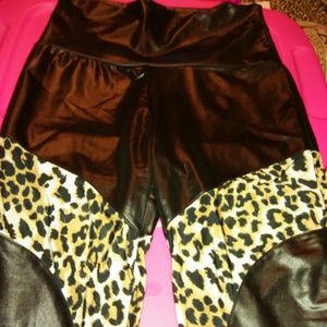 👸🏾CLEARANCE 💕🛍Hi-waist legging