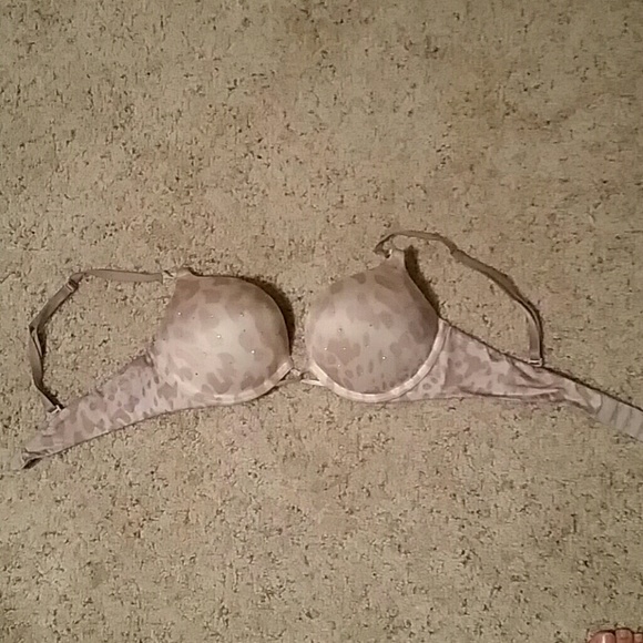 Victorias Secret Cheetah Print Bombshell Bra