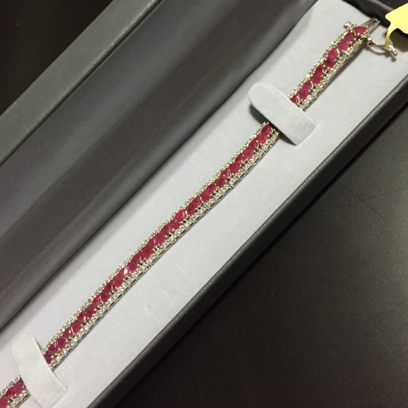 Jewelry - REDUCED was 179$ Niassa Ruby bracelet