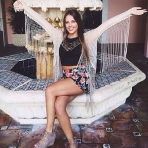 LF floral lace fridge kimono