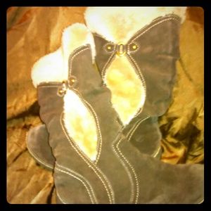 Bare trap brown sued boots!!