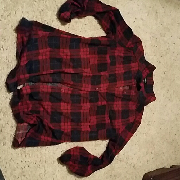 Red Navy Blue Plaid Button Up Sz M/L