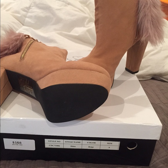 Camel color suede booties - Picture 3 of 3