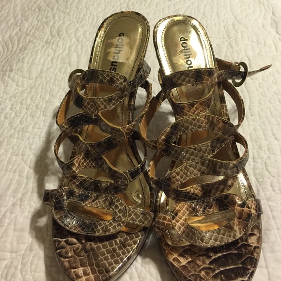 Dollhouse platform sandals