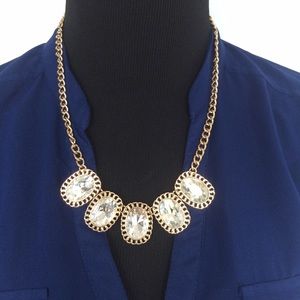 Statement necklace