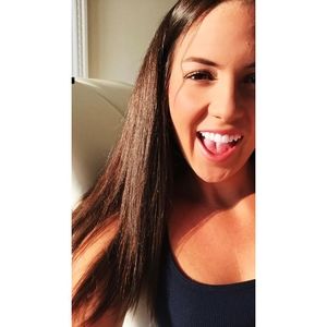 Meet your Posher, Alyssa