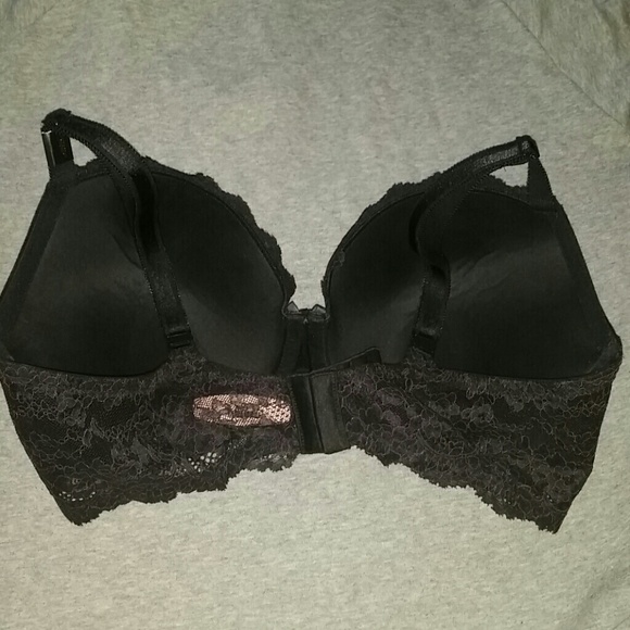 ✴SOLD ✴38DD Victoria's Secret bra - Picture 2 of 4