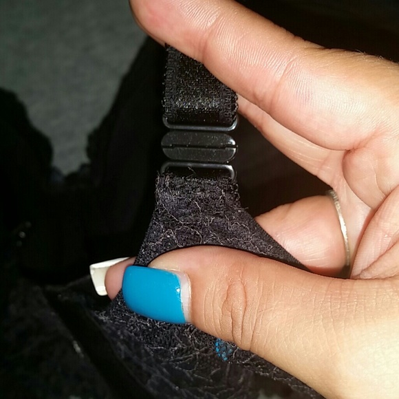 ✴SOLD ✴38DD Victoria's Secret bra - Picture 3 of 4