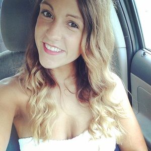 Meet your Posher, Alecia