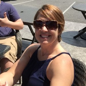 Meet your Posher, Angela