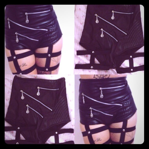 High waisted harness shorts