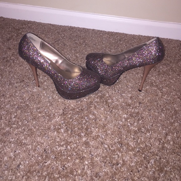 Multi color pump