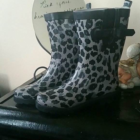Cute grey and Black fashion rain boots